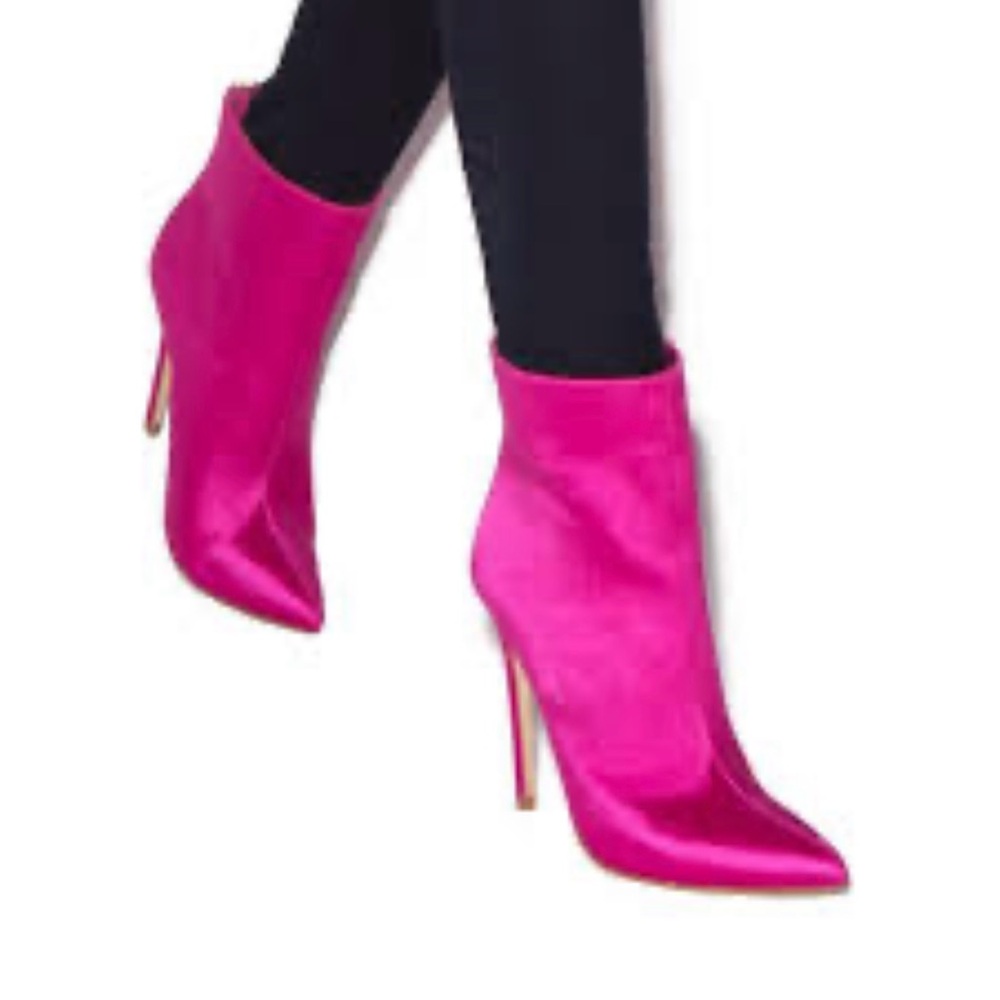 JustFab Fuchsia Heeled Boots